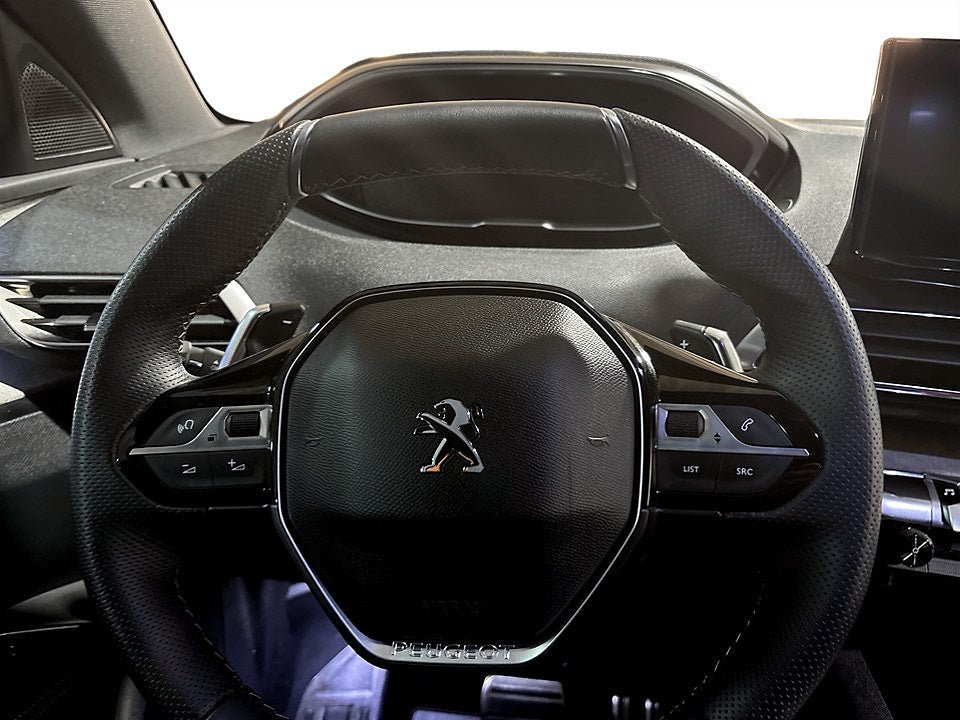 Bild på Peugeot 5008 GT Black Pack 1.2 PT 130hk Aut - B-KAMERA, EN ÄGARE