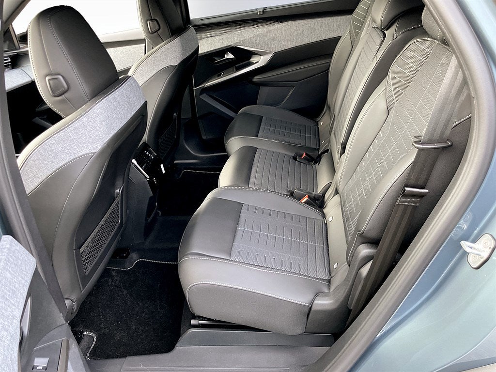 Bild på Peugeot 5008 GT Hybrid 145hk Aut 7-SITS - DEMO, Nya Vinterhjul ingår