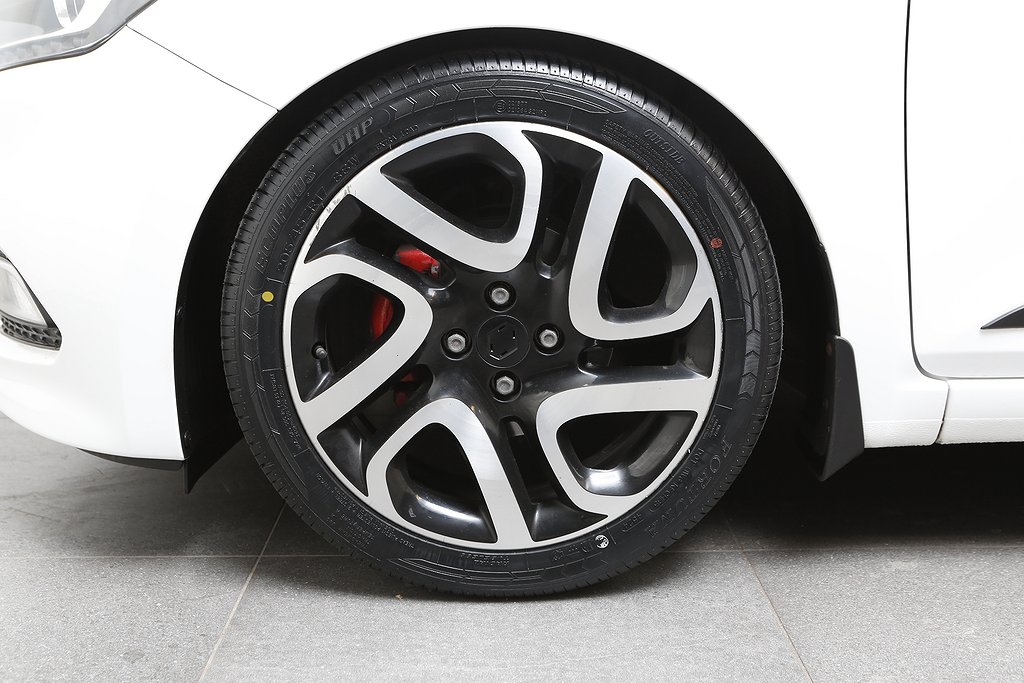 Hyundai i20 1,4 Premium 101hk 5D Panorama Kamera 2016