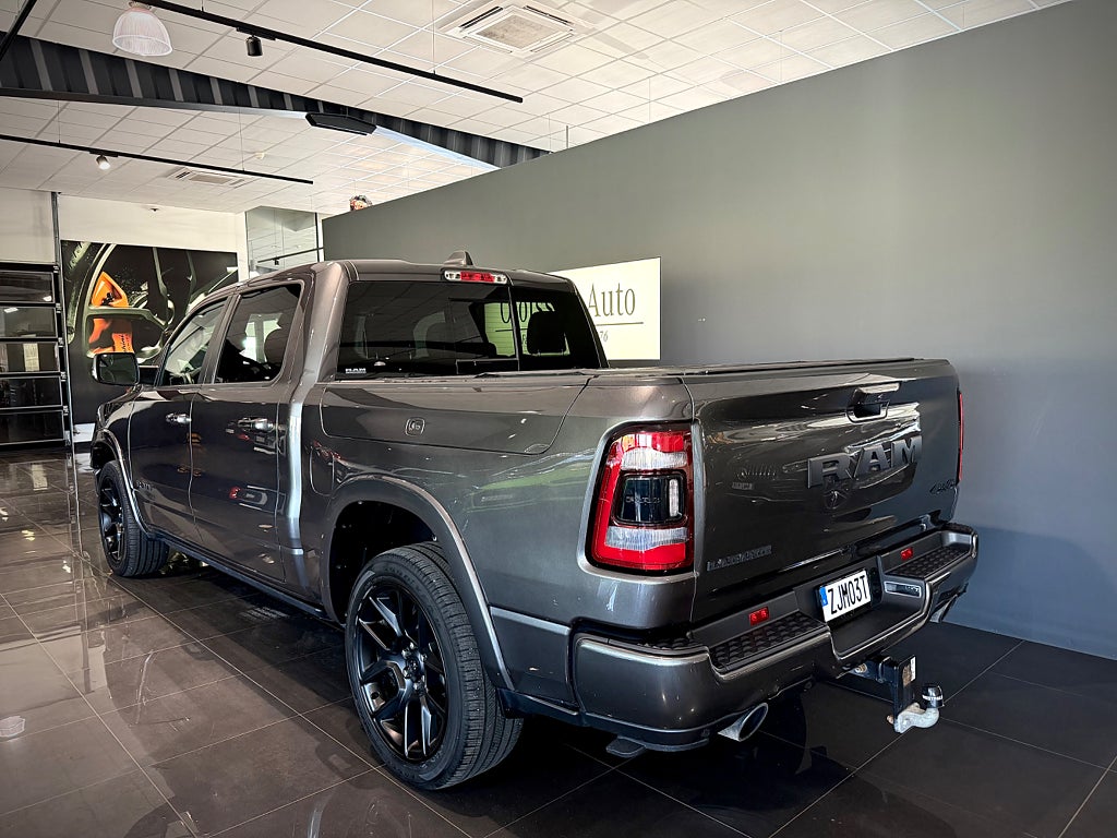 Dodge RAM 1500 Crew Cab 5.7 V8 HEMI 4×4 NIGHT Edition - bild 3