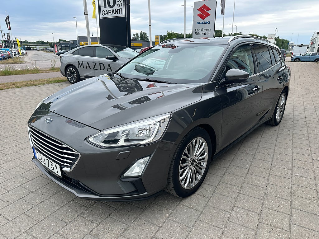 Ford Focus Kombi 1.0 EcoBoost Titanium Launch