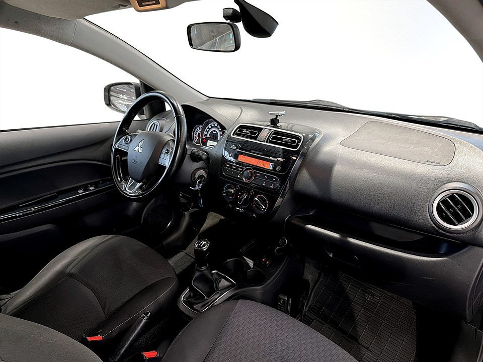 Bild på Mitsubishi Space Star 1.2 MIVEC ClearTec 80hk - FARTHÅLLARE