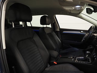 Kombi Volkswagen Passat 16 av 21