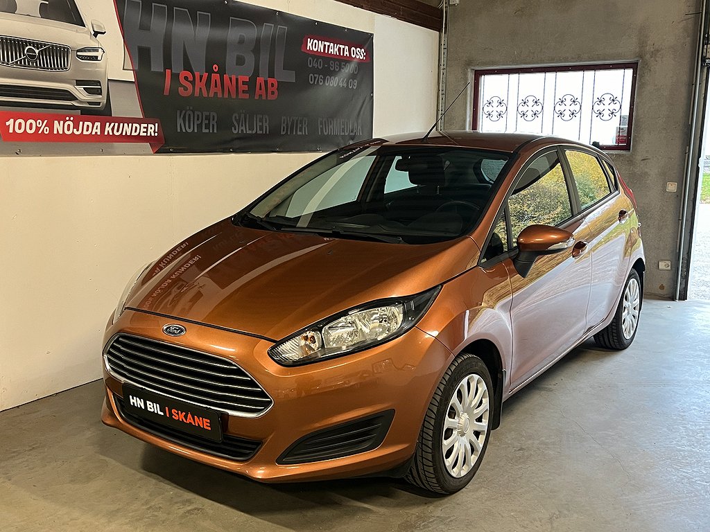 Ford Fiesta 5-dörrar 1.0Trend //Ny besiktigad// Lågmil//