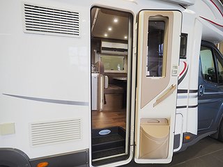 Husbil-halvintegrerad Elnagh T-loft 531 6 av 26