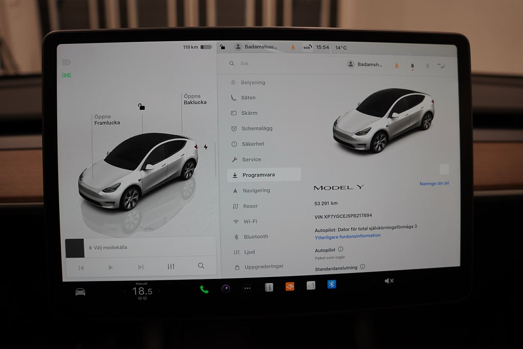 Tesla Model Y Standard Range 299hk / Dragkrok / En ägare