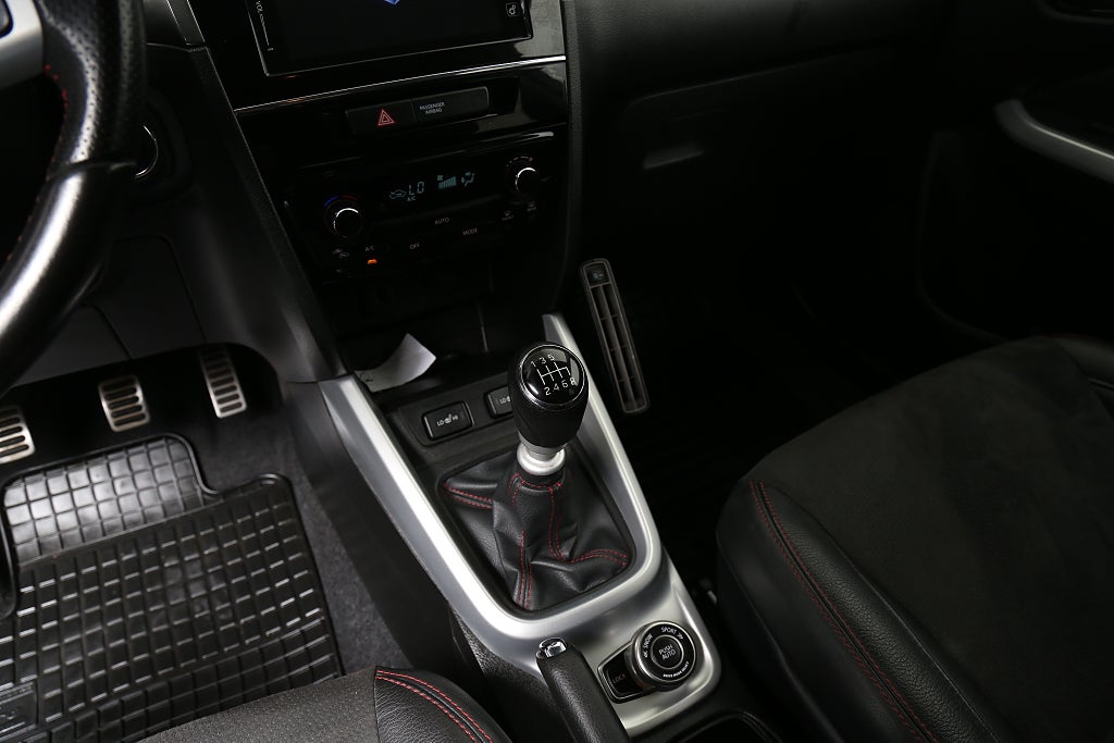 Suzuki Vitara 1,4 Boosterjet 140hk AllGrip S 4X4 Navi Motorv Dragkrok 2017