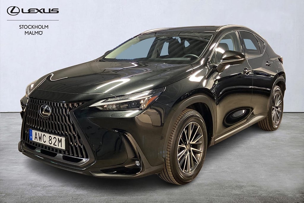 Lexus NX450H+ 450h+ Skinn P-värmare Backkamera Drag