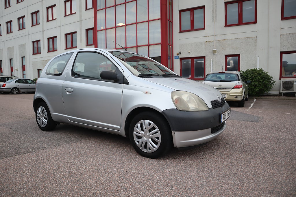 Toyota Yaris 3-dörrar 1.0 VVT-i ( 0 Ränta 36 Mån )