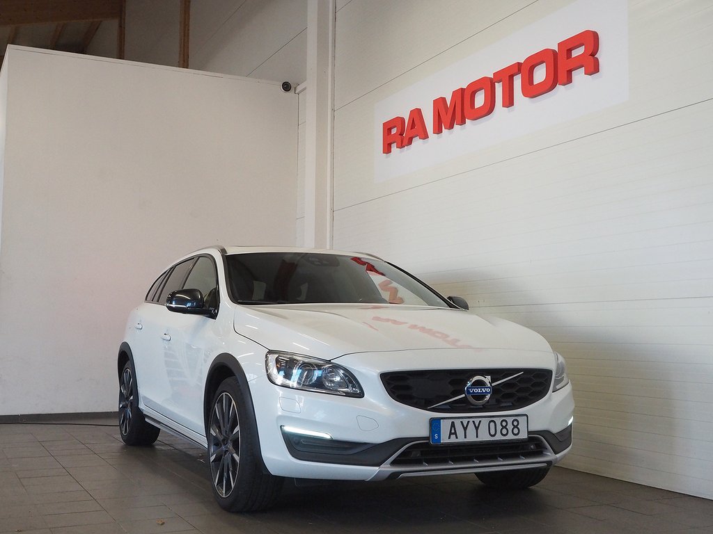 Volvo V60 Cross Country D4 AWD Aut Summum | D-Värm |Taklucka 2016