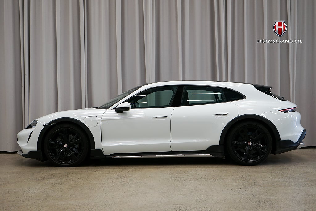 Porsche Taycan 4 Cross Turismo Chrono Pano 360 Värmepump Rattvärme