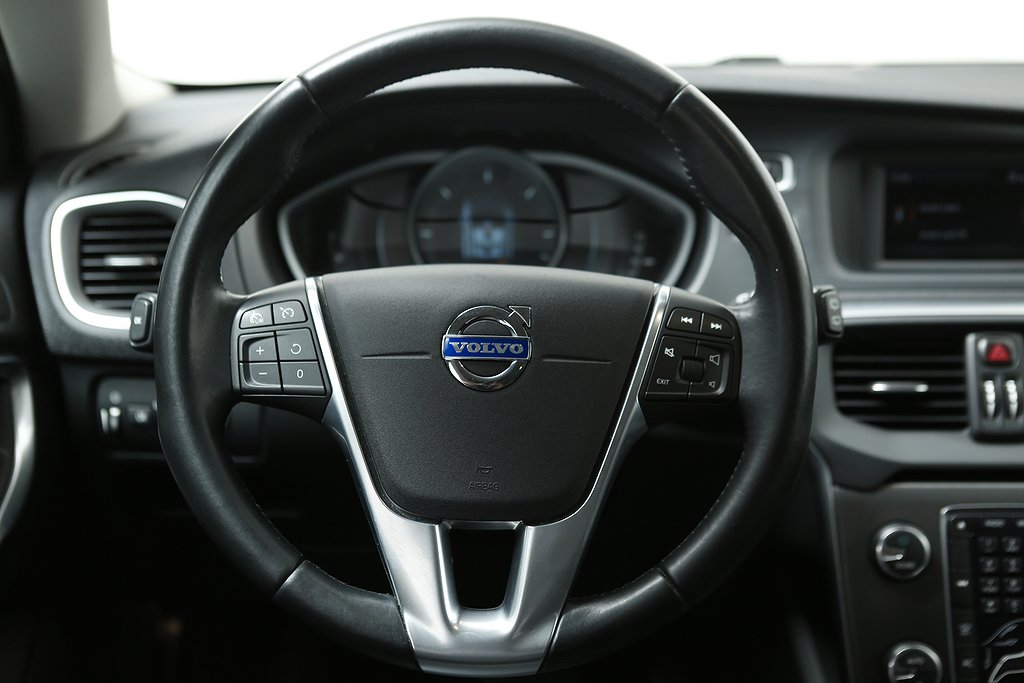 Volvo V40 D3 150hk Momentum Aut Dieselvärmare Backkamera 2013