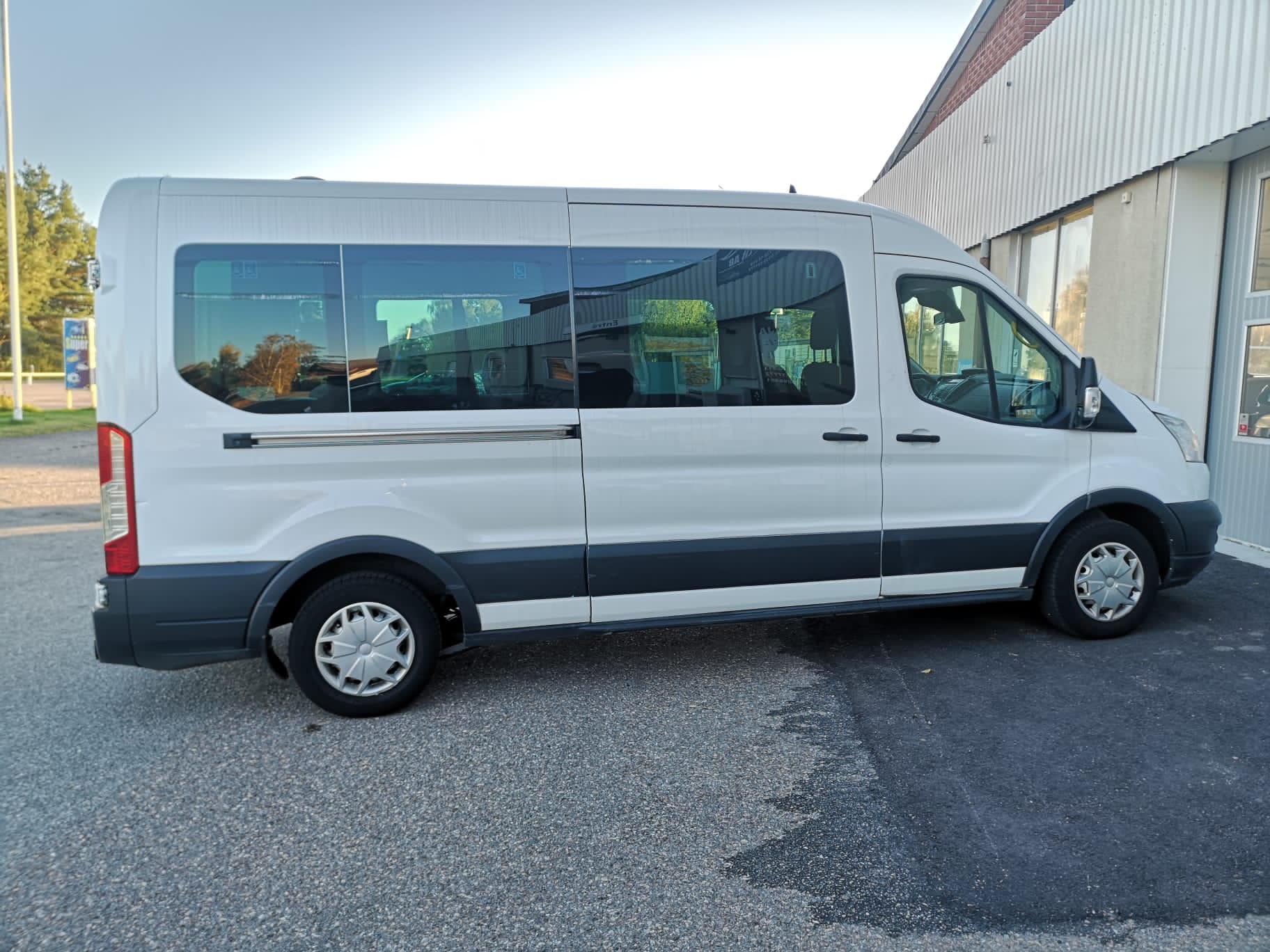 Ford Transit 350 Kombi 2.2 TDCi 125hk 2015, bild 5/51