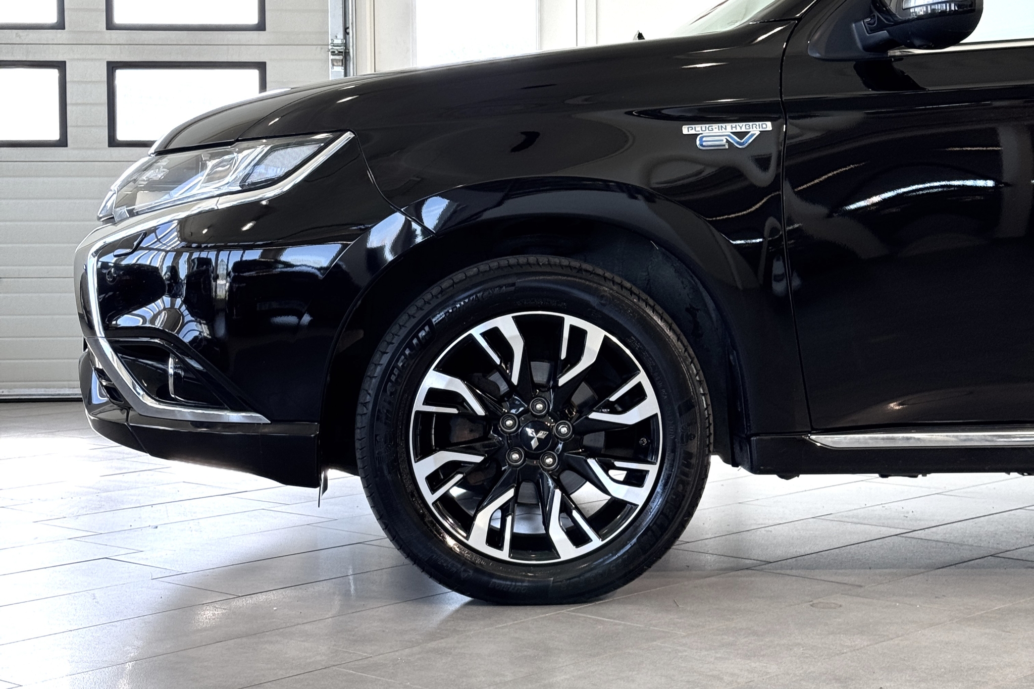 Mitsubishi Outlander 2016, bild 2/38