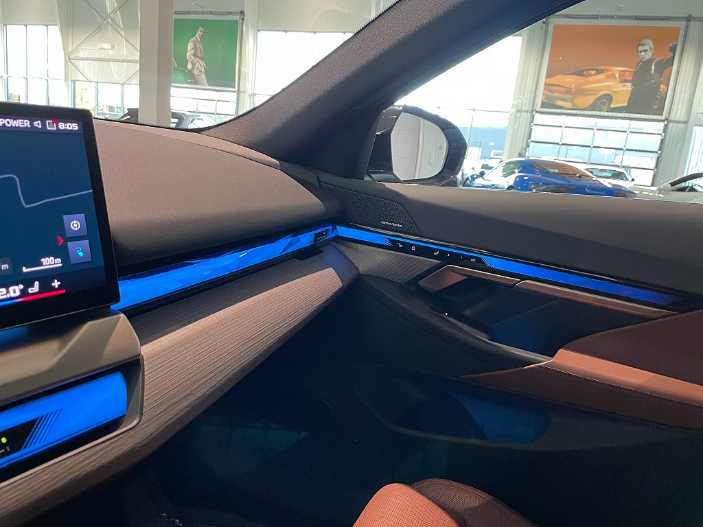 BMW i5 2024 - miniatyr 12