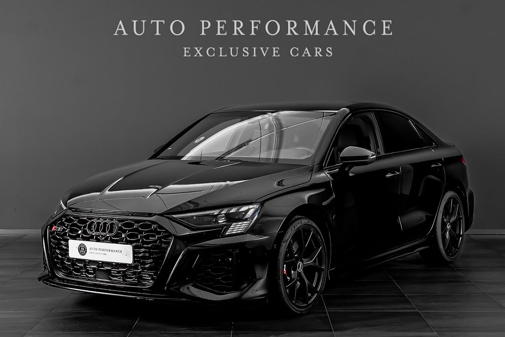 Audi RS3 Sedan Quattro 400hk / Hemleverans /