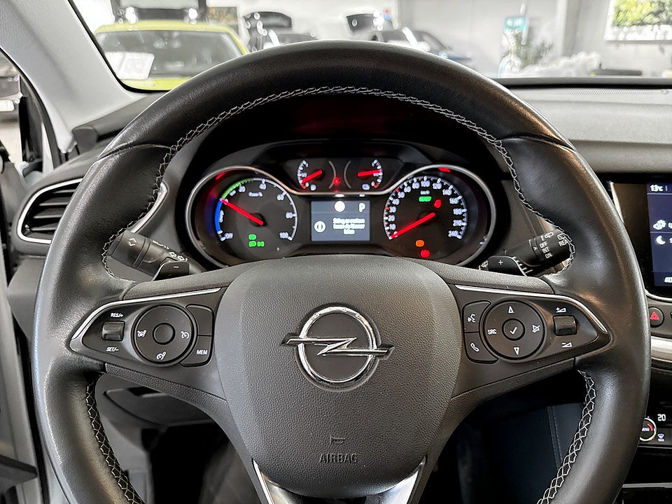 Bild på Opel Grandland X Innovation PHEV 300hk Aut AWD DRAG EL-BAKLUCKA
