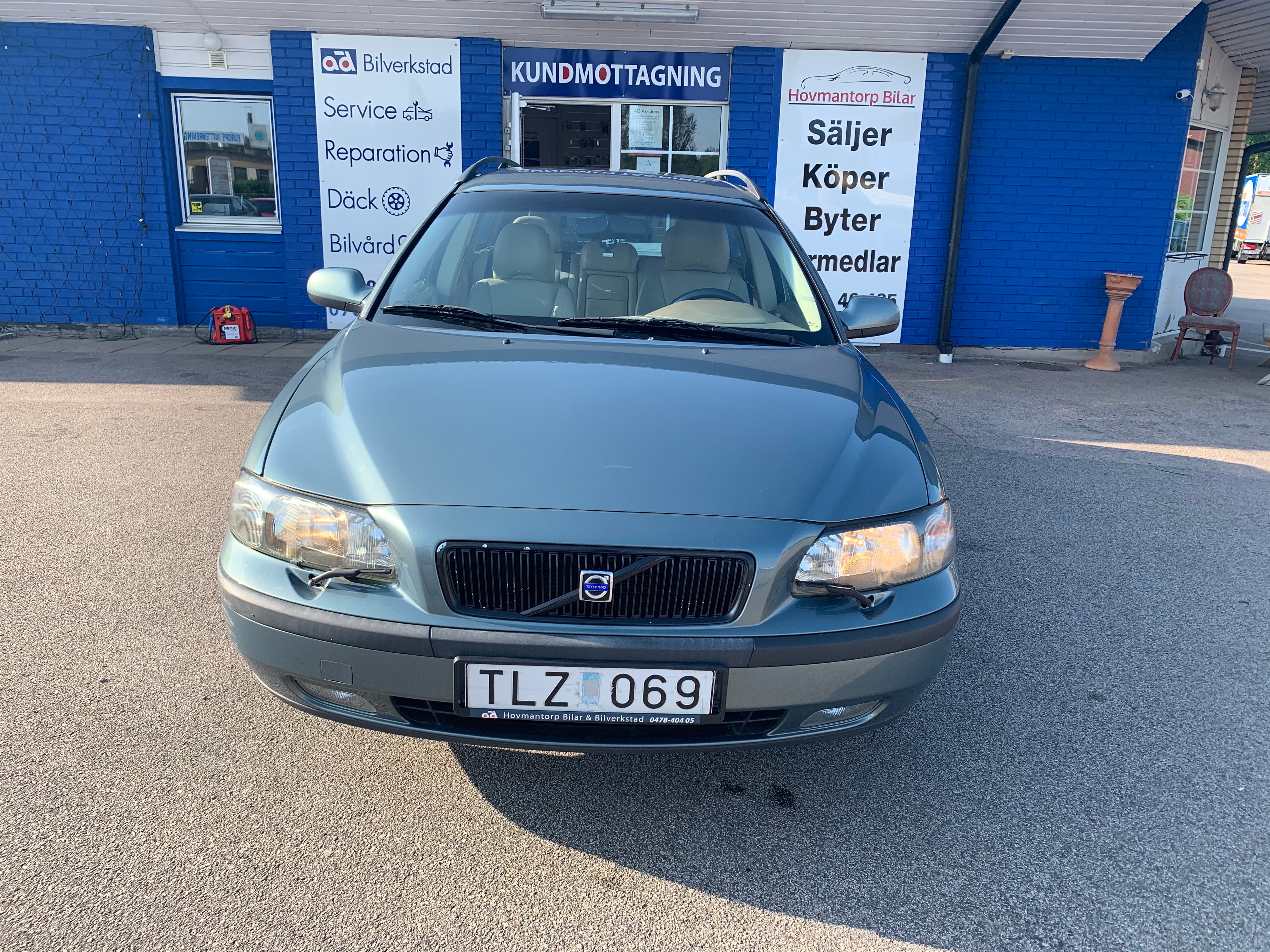 Volvo V70 2.4 Business 140hk bes drag 2002, bild 2/39
