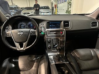 Volvo V60 T3 Momentum Drag Skinn Mvärm Psens Kamrem Bytt SoV