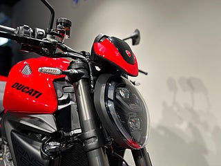 Ducati Monster V2 Plus DQS/ Termignoni slip-on / Endast 214 mil!