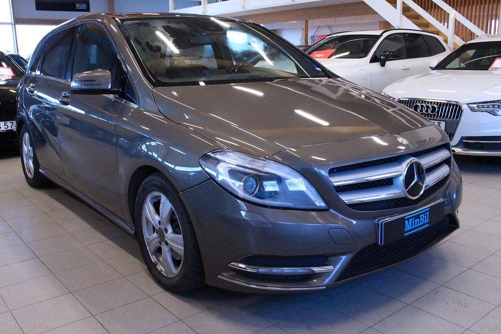 Mercedes-Benz B 180 CDI BlueEFFICIENCY 0,44L/MIL 109HK PANO