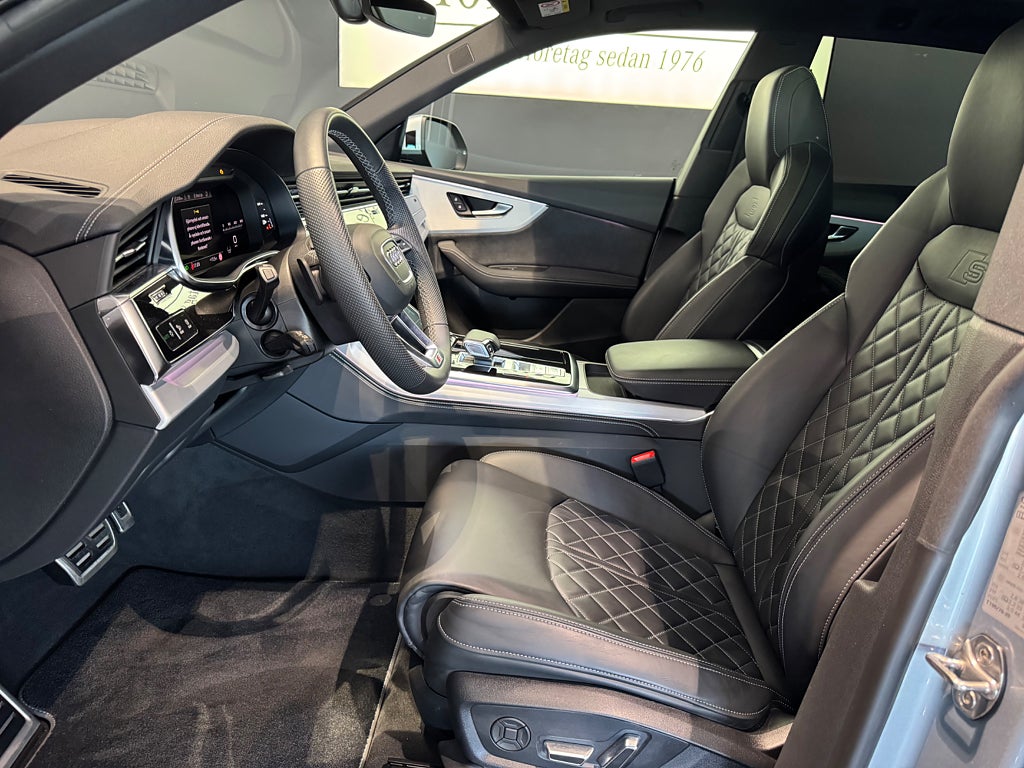 Audi Q8 50 TDI quattro S Line Selection Panorama B&O Värmare - bild 3
