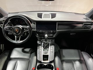 SUV Porsche Macan 8 av 24