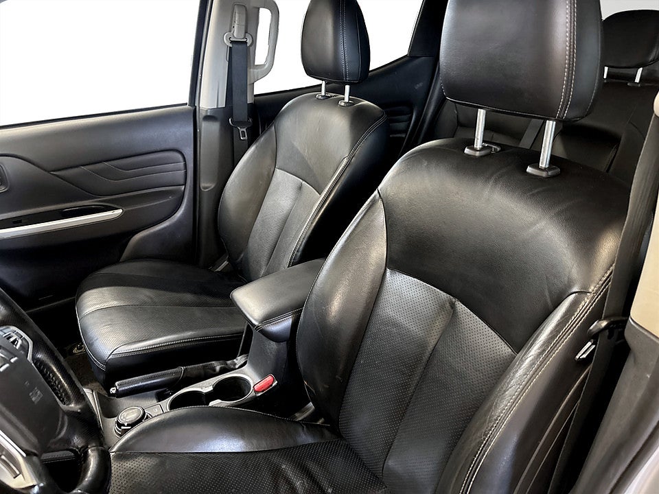 Bild på Mitsubishi L200 Dubbelhytt 2.2 Di-D 150hk Aut 4WD ELSTOL DRAG