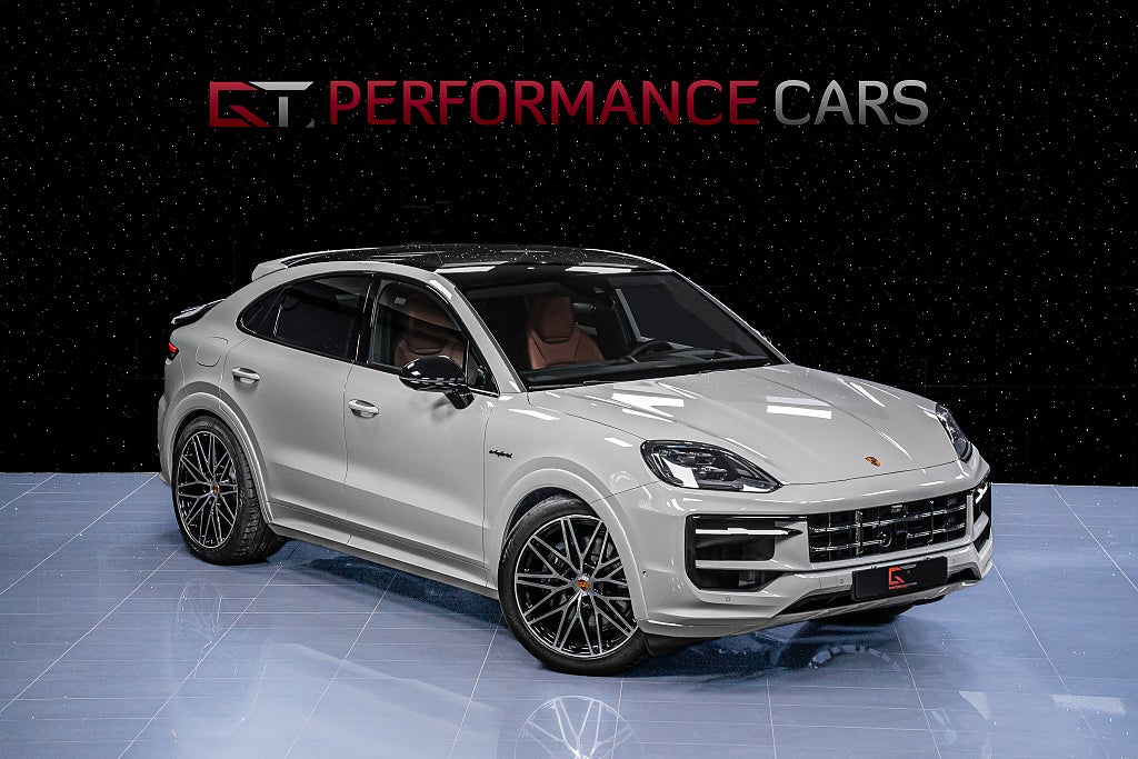 Porsche Cayenne E-Hyb Coupé BlackEdition MOMS SportDesign TvåTons 22" HD 18-vägs