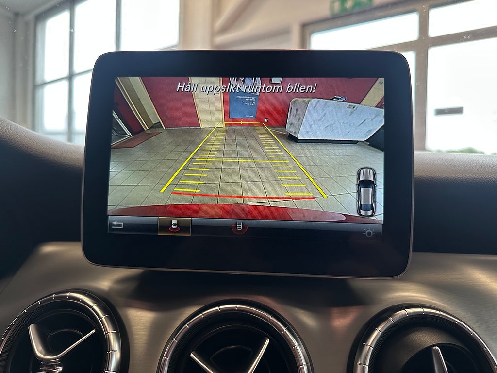 Mercedes-Benz CLA200 2019 - miniatyr 13