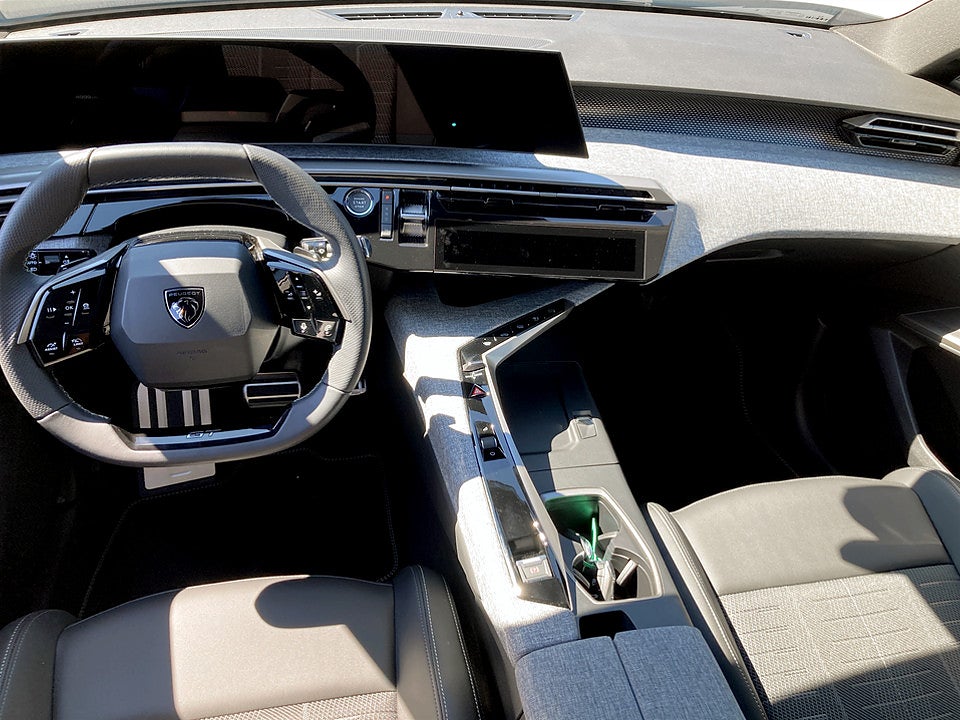Bild på Peugeot 5008 GT Hybrid 145hk Aut KAMPANJ BRÄNSLE INGÅR