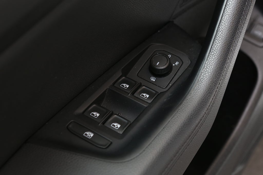 Volkswagen Passat GTE 1,4 TSI 218hk Plug-in DSG Variant Drag 2017