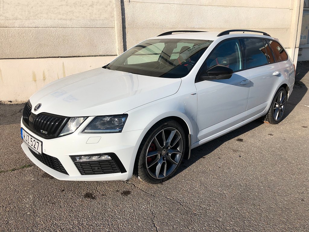 Skoda Octavia RS 2.0 TSI Premium RS Navi Kamera Metallik DCC