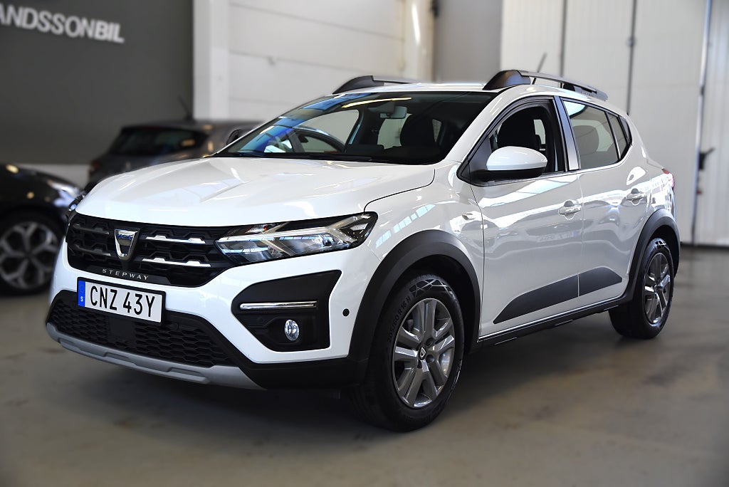 Dacia Sandero Stepway 1.0 TCe CVT Euro 6 NYSERVAD DRAGKROK P-SENSORER