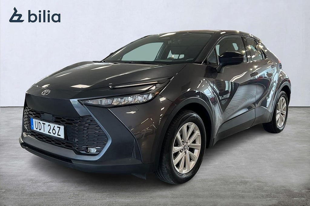 Toyota C-HR 2,0 Laddhybrid Active Värmare Moms