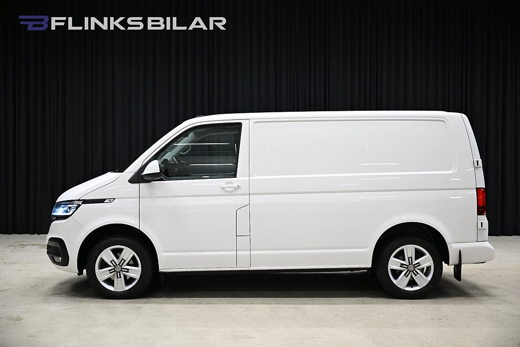 Volkswagen Transporter DSG 150HK Nedlackad|LED|Drag|Värmare|Backkamera|Leasbar