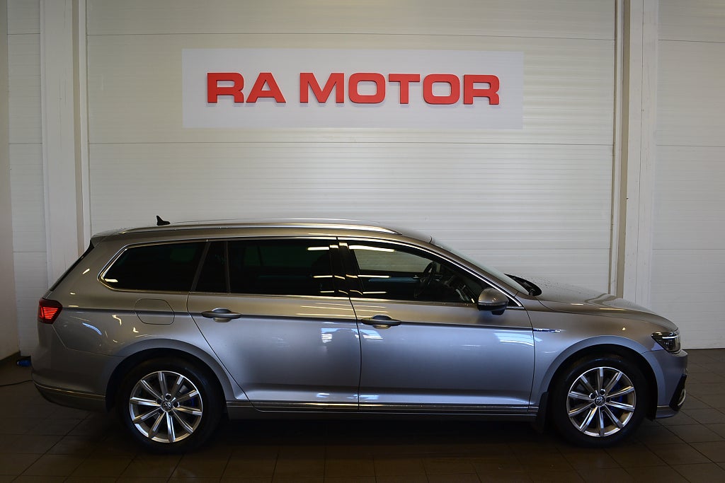 Volkswagen Passat Sportscombi GTE Plug-in Kamera Drag Värmare Navi IQ 2020
