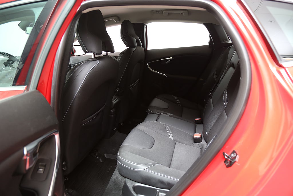 Volvo V40 T2 Momentum 120hk 2014