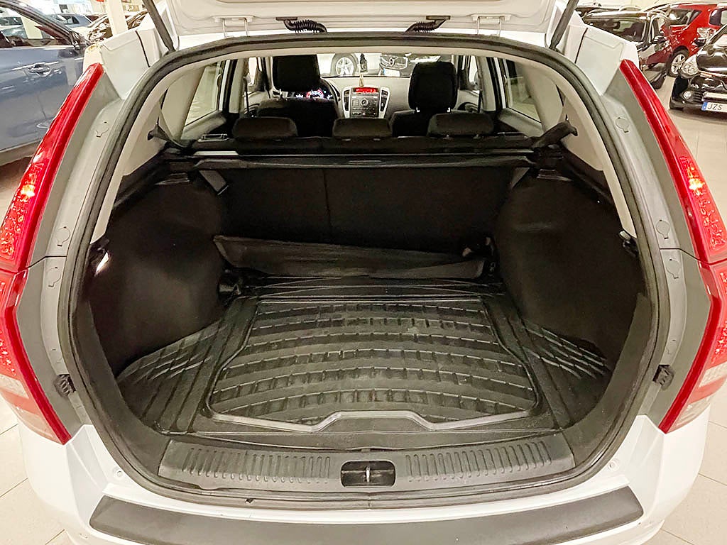Kia Ceed Kombi 1,6 Crdi 128Hk