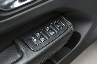 SUV Volvo XC60 18 av 28
