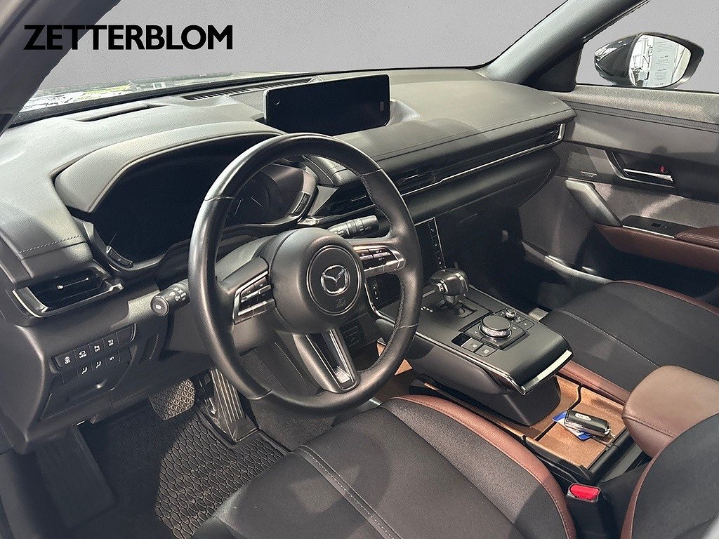 SUV Mazda MX-30 8 av 16