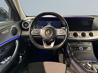 Mercedes-Benz E220 220 T d 4MATIC 9G AMG Drag Pvärm Kamera GPS S/V-hjul – bild 9