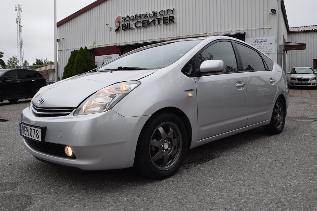Toyota Prius 1.5 VVT-i + 3CM CVT Euro 4 