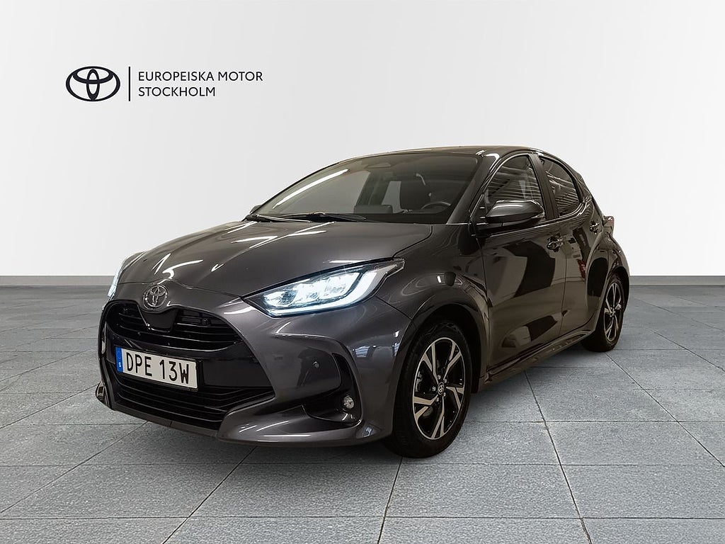 Toyota Yaris 1,5 HSD ACTIVE PLUS SÄKERHETSPAKET / VInterhjul