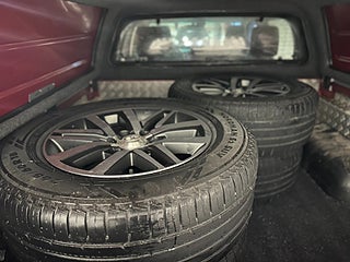 Toyota Hilux Dubbelhytt AWD Drag Dvärm Kamera Skinn MOMS SoV