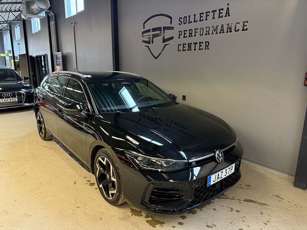 Volkswagen Passat Sportscombi 2.0 TDI 4Motion R-Line / Moms 