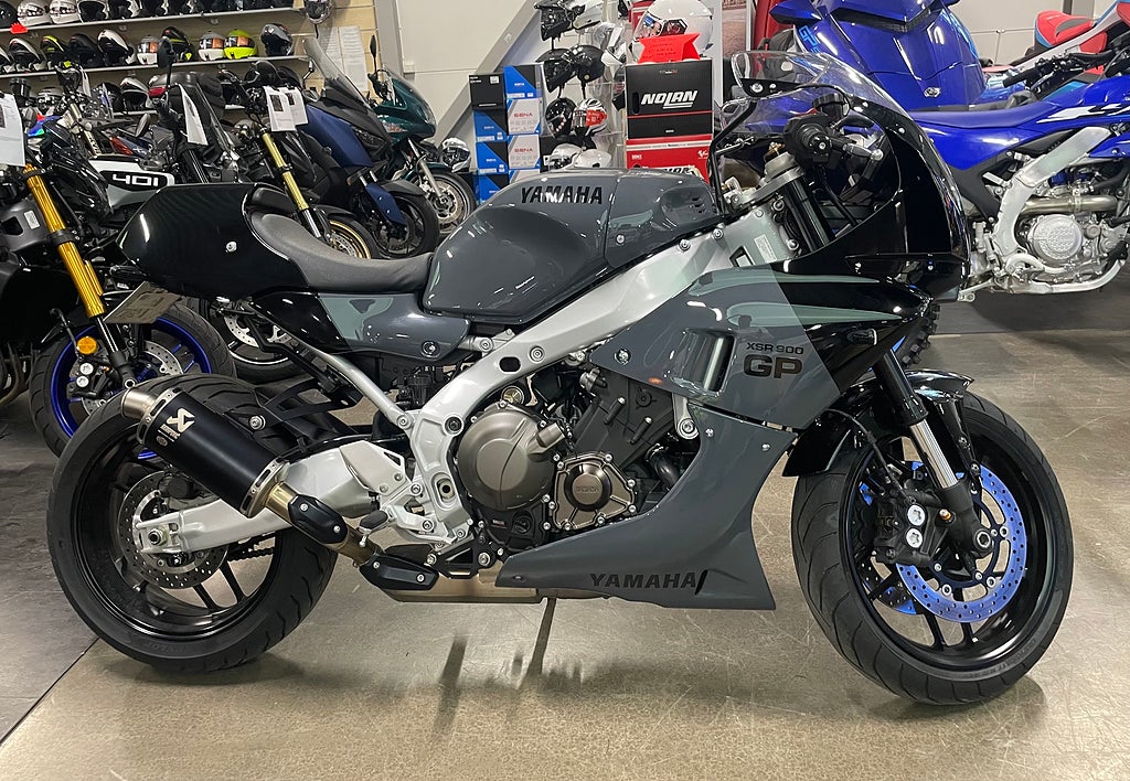 Yamaha XSR900 GP AKRAPOVIC 850 mil xsr xsr- xsr900 gp