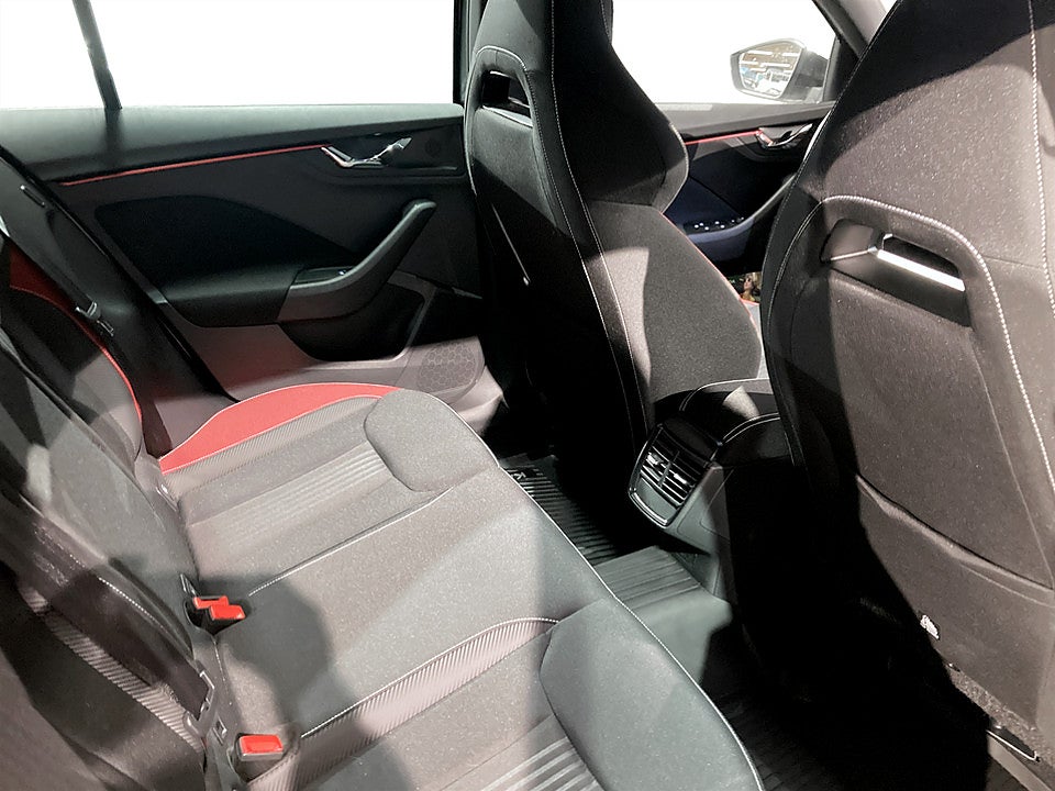 Bild på Skoda Kamiq Monte Carlo 1.0 TSI 110hk Aut - DRAG, B-KAMERA