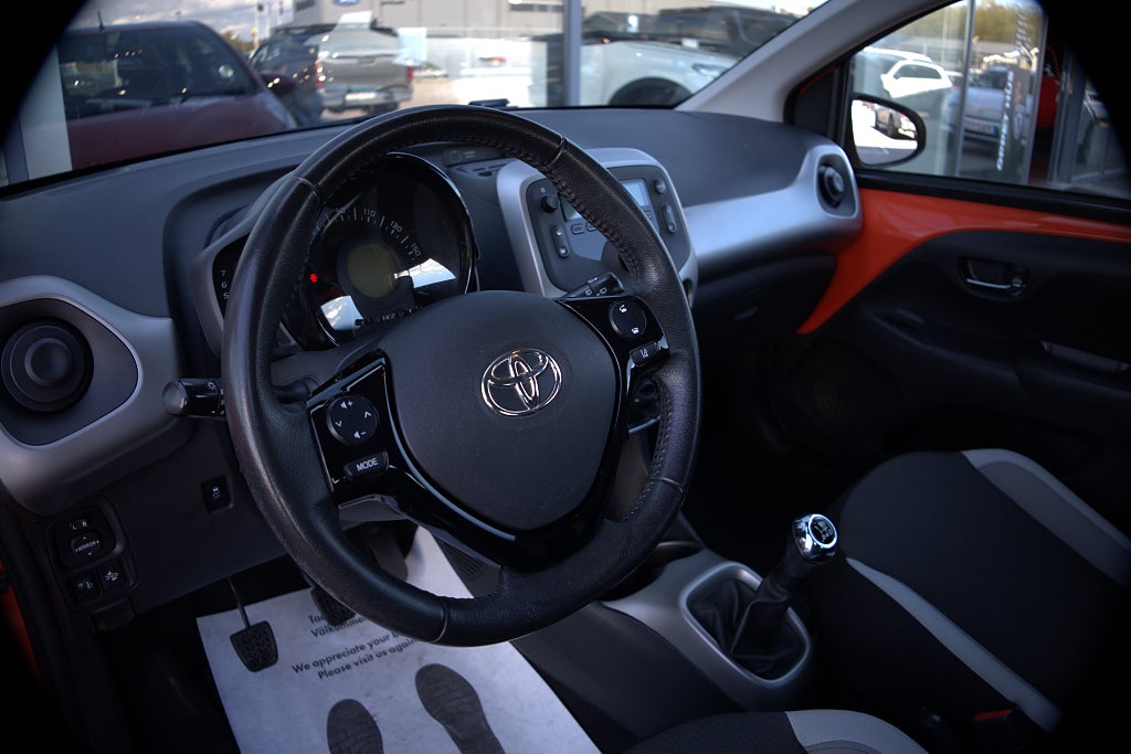 Toyota Aygo 5-dörrar 1.0 VVT-i X-PLAY Touch Euro 6