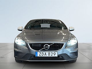 Volvo V40 D3 Geartronic R-Design VOC/S&V-Hjul/Dvärm/Navigation/BT – bild 2